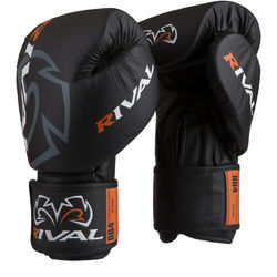 Боксерские перчатки RIVAL RB4 черные