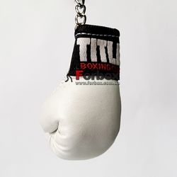 Сувенірна боксерська рукавичка на кільці TITLE (TBCBGKR, біла)