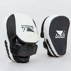 Лапы боксерские изогнутые Bad Boy Flex  (VL-8284, черно-белый)