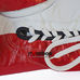 Боксерские перчатки Twins кожаные на шнуровке (BO-0279-R, бело-красный)