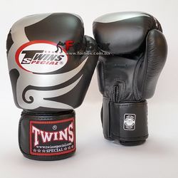 Боксерські рукавички Twins з натуральної шкіри (FBGV-12S, чорно-білі)
